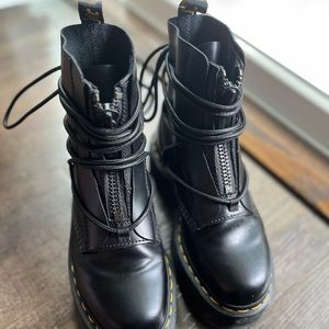 Dr Martens JARRICK II LACED LEATHER PLATFORM BOOTS